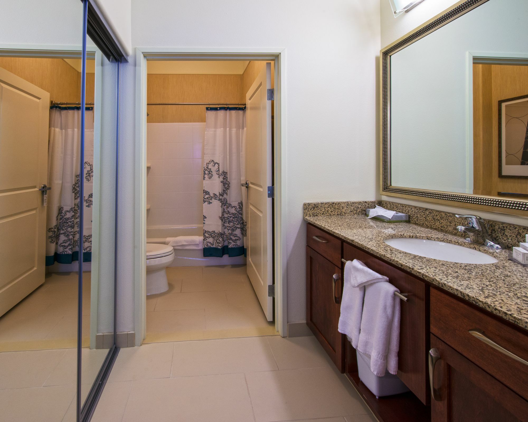 Residence Inn By Marriott Idaho Falls Room photo